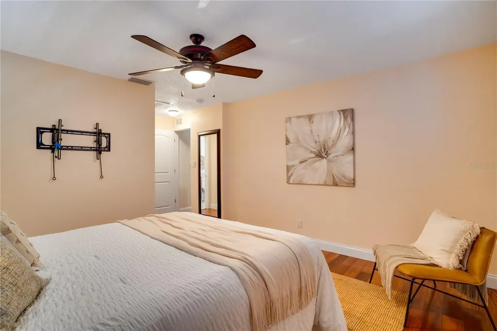 13254 87th Place Seminole FL 33776