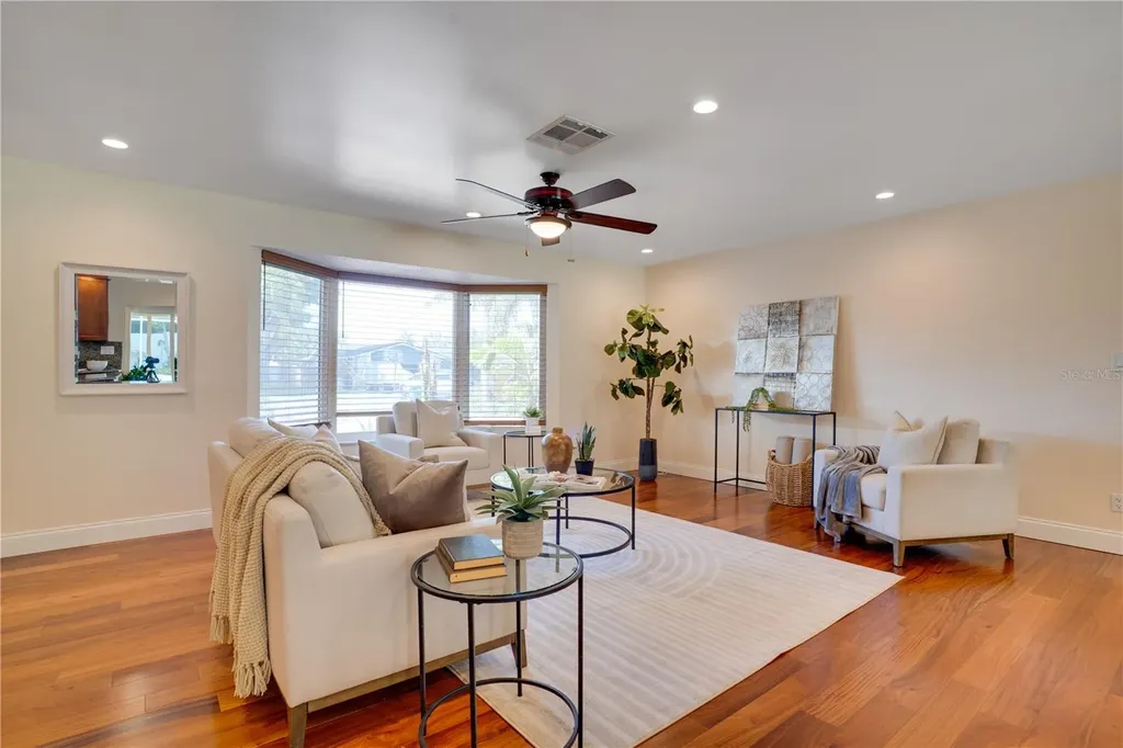 13254 87th Place Seminole FL 33776