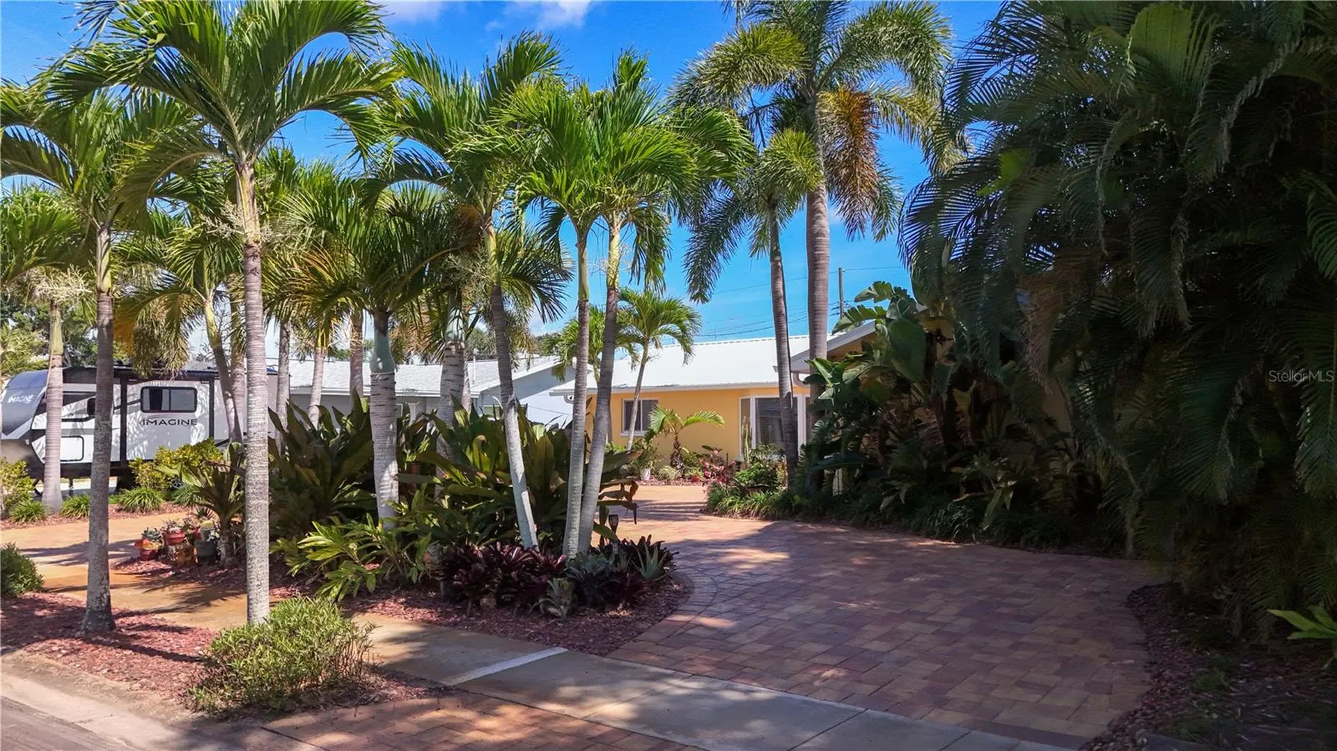 13254 87th Place Seminole FL 33776