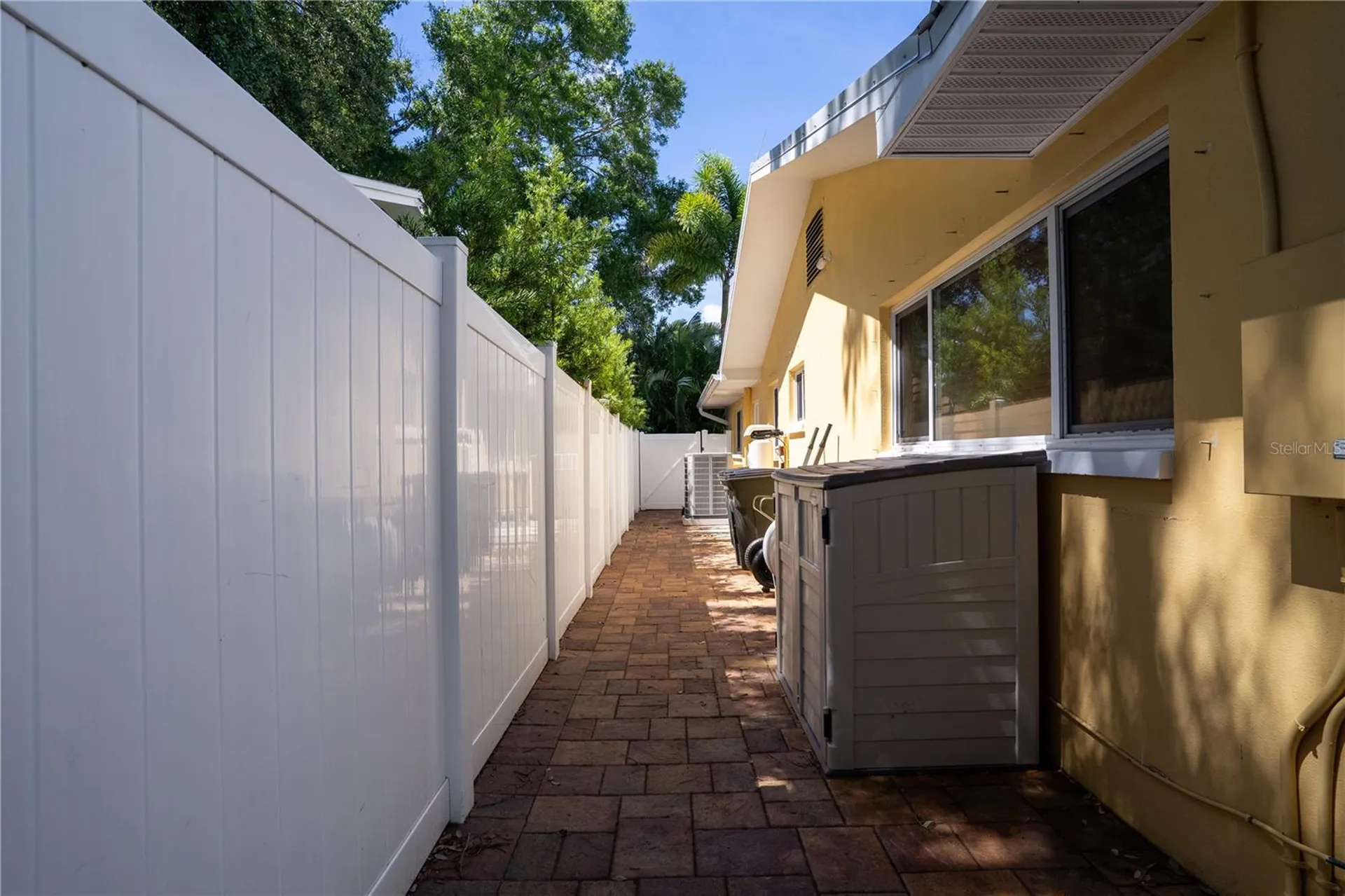 13254 87th Place Seminole FL 33776