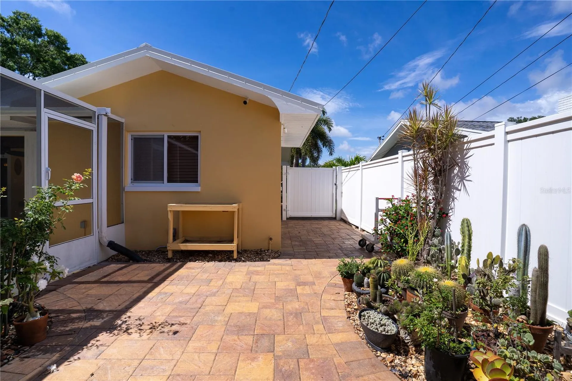 13254 87th Place Seminole FL 33776