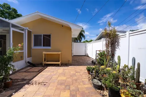 13254 87th Place Seminole FL 33776
