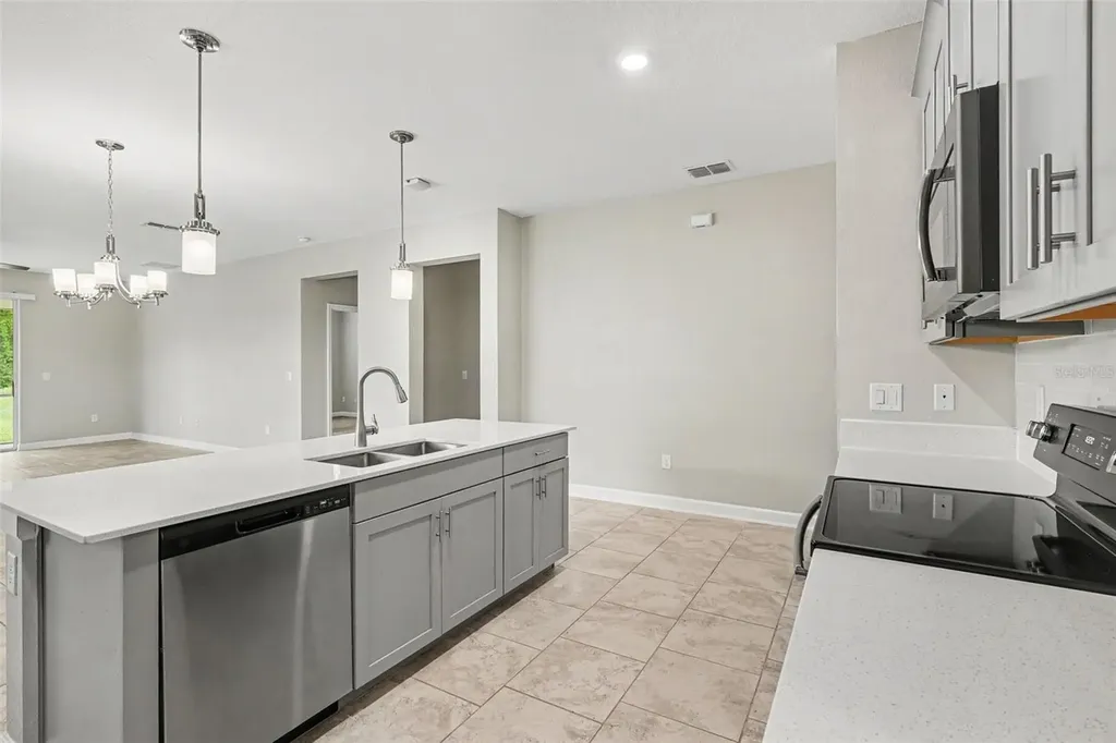 490 Brunswick Drive Davenport FL 33837