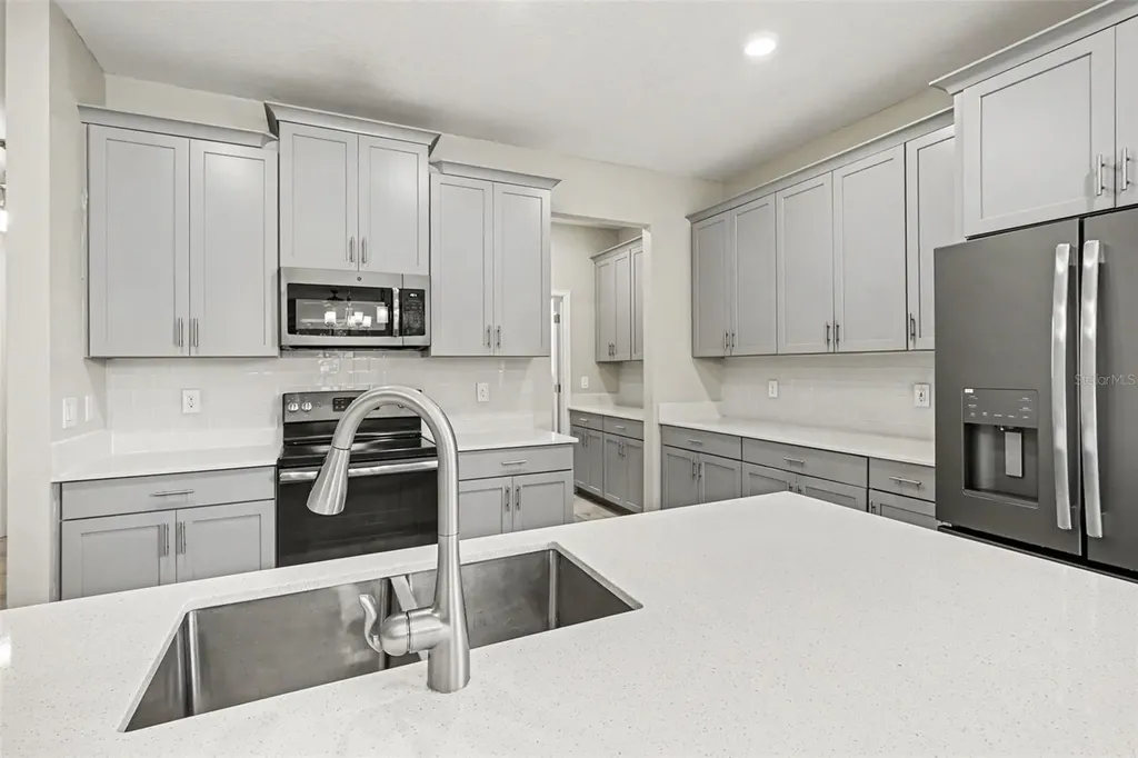 490 Brunswick Drive Davenport FL 33837