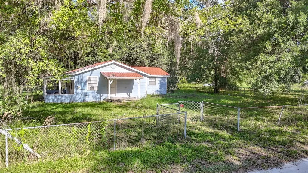 1007 Hawthorn Street Zephyrhills FL 33540