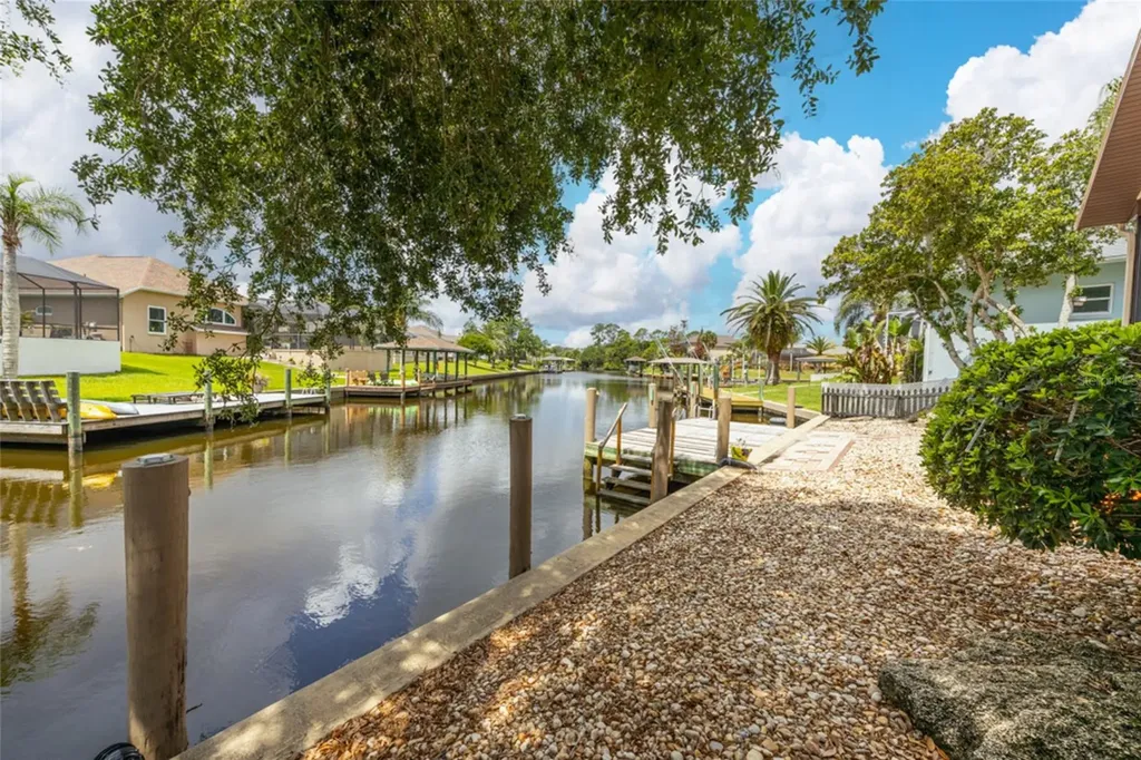 85 Colechester Lane Palm Coast FL 32137