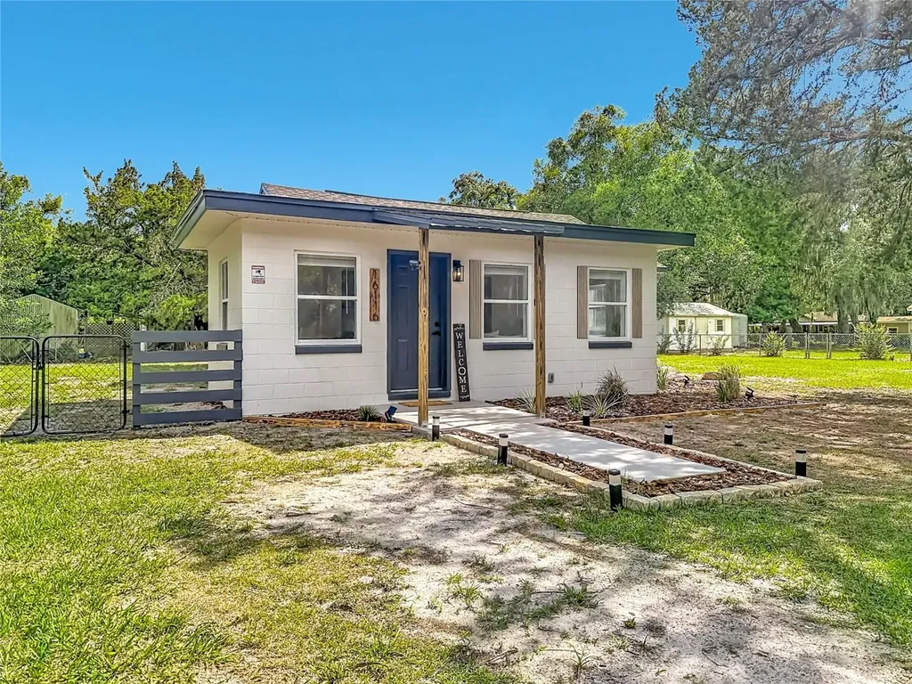 16116 Wallace Street Umatilla FL 32784