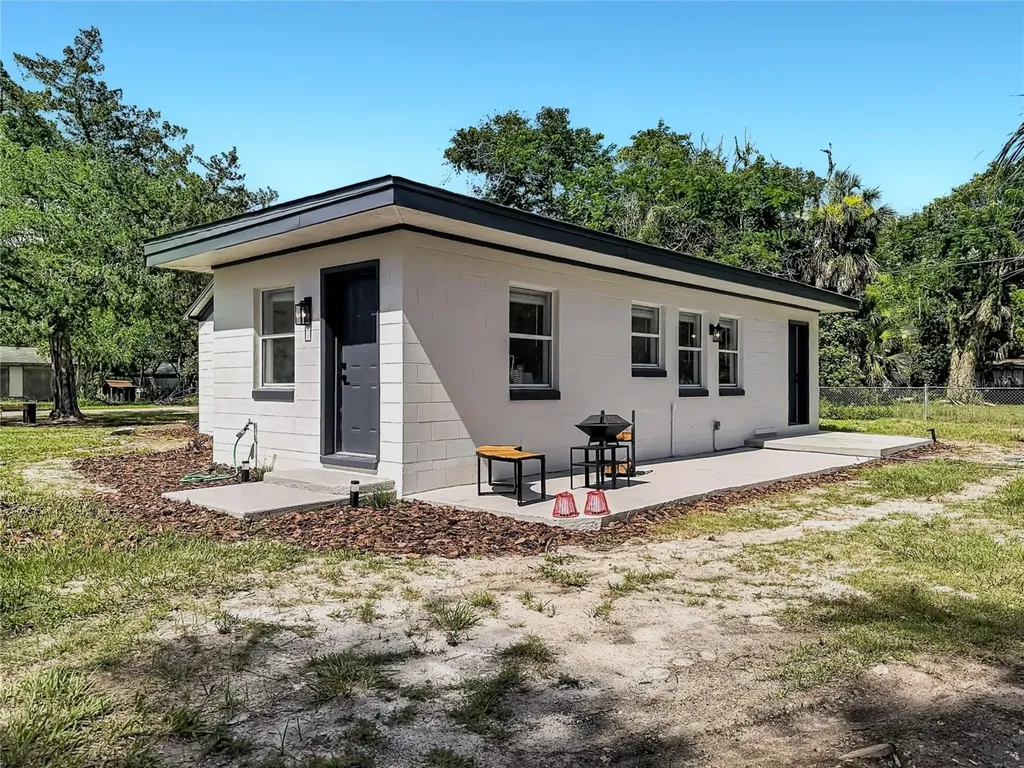 16116 Wallace Street Umatilla FL 32784