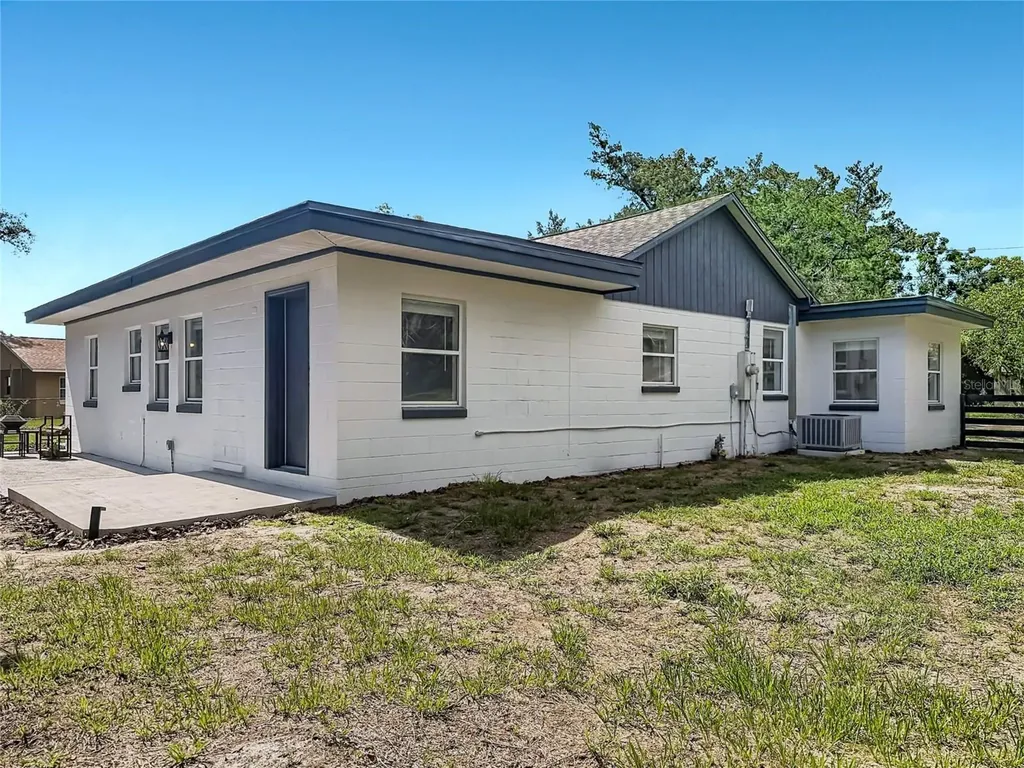 16116 Wallace Street Umatilla FL 32784