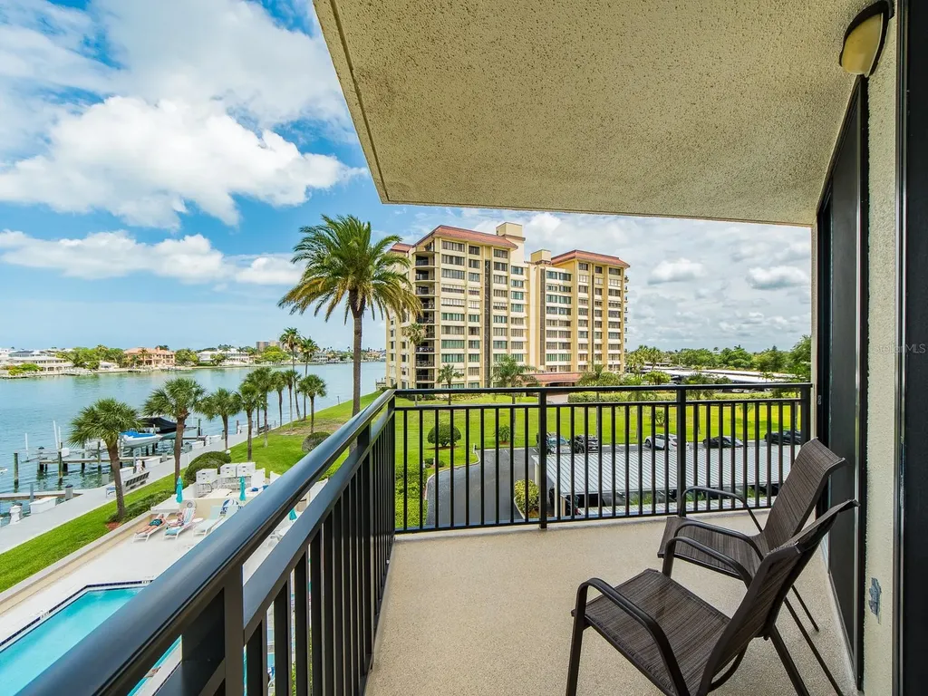 690 Island Way Clearwater Beach FL 33767