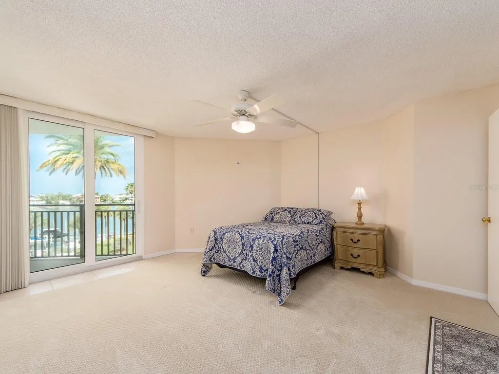 690 Island Way Clearwater Beach FL 33767