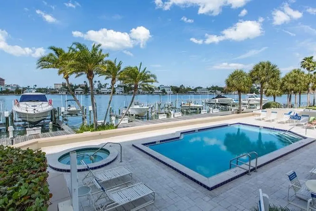 690 Island Way Clearwater Beach FL 33767