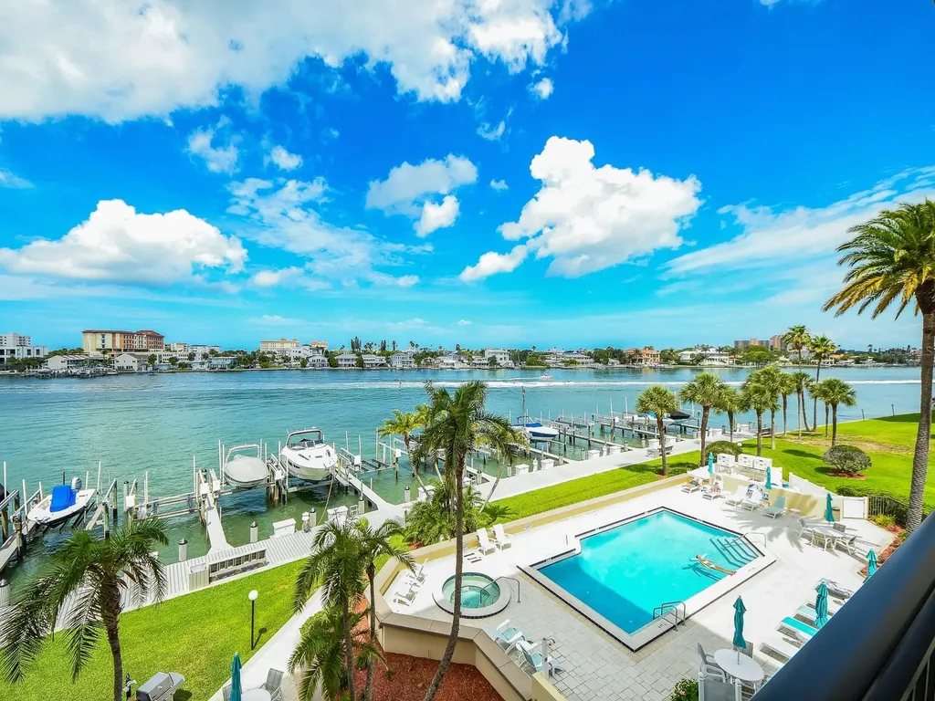 690 Island Way Clearwater Beach FL 33767