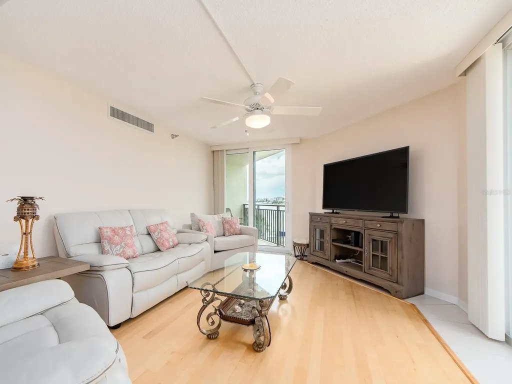690 Island Way Clearwater Beach FL 33767