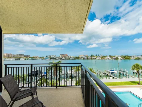 690 Island Way Clearwater Beach FL 33767