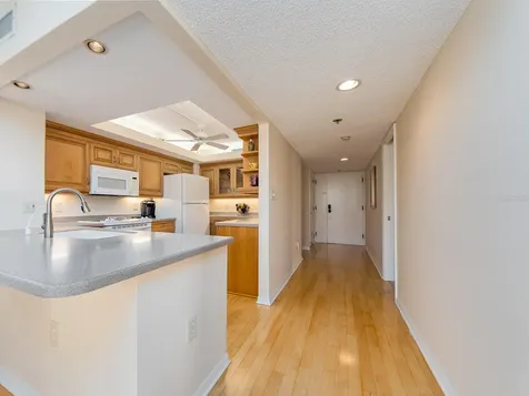 690 Island Way Clearwater Beach FL 33767