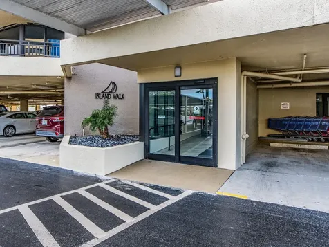 690 Island Way Clearwater Beach FL 33767