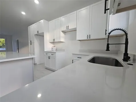 2068 Dixie Avenue Sanford FL 32771