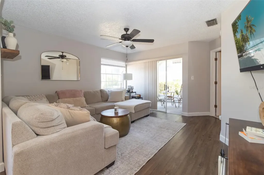 6916 Stones Throw Circle N St Petersburg FL 33710