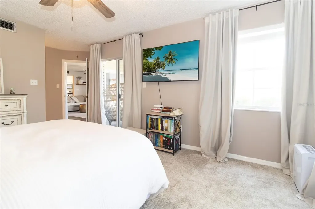 6916 Stones Throw Circle N St Petersburg FL 33710