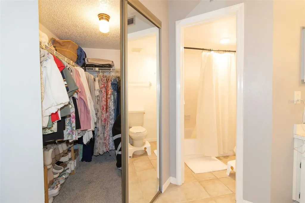6916 Stones Throw Circle N St Petersburg FL 33710