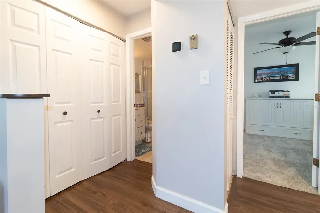 6916 Stones Throw Circle N St Petersburg FL 33710