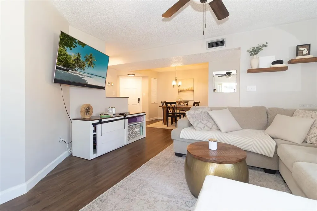 6916 Stones Throw Circle N St Petersburg FL 33710