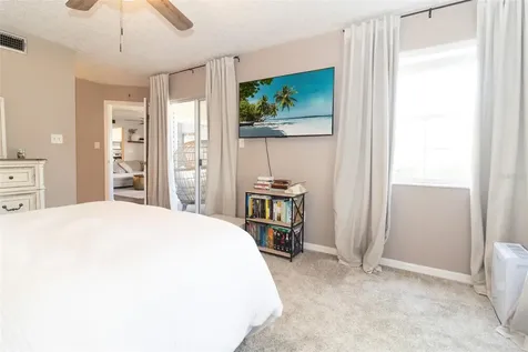 6916 Stones Throw Circle N St Petersburg FL 33710