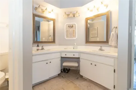 6916 Stones Throw Circle N St Petersburg FL 33710