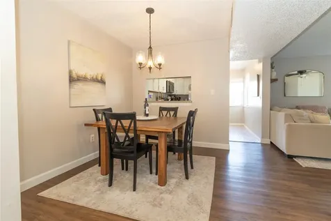 6916 Stones Throw Circle N St Petersburg FL 33710