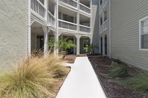6916 Stones Throw Circle N St Petersburg FL 33710