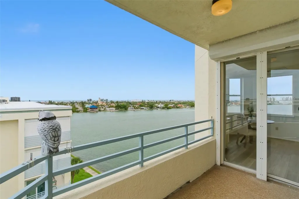 7932 Sailboat Key Boulevard S South Pasadena FL 33707