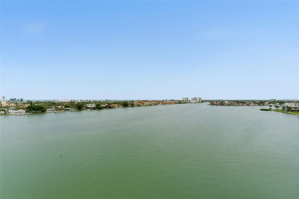 7932 Sailboat Key Boulevard S South Pasadena FL 33707