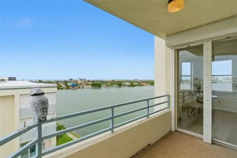 7932 Sailboat Key Boulevard S South Pasadena FL 33707