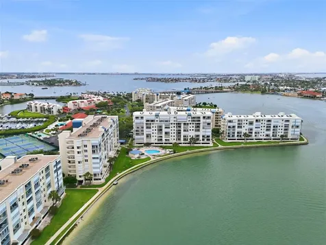 7932 Sailboat Key Boulevard S South Pasadena FL 33707