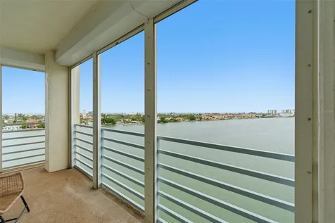 7932 Sailboat Key Boulevard S South Pasadena FL 33707
