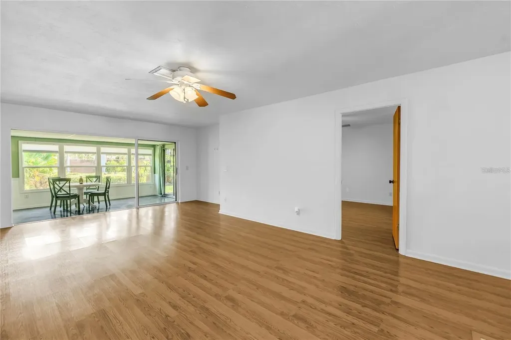 93 Boca Ciega Point Boulevard N St Petersburg FL 33708