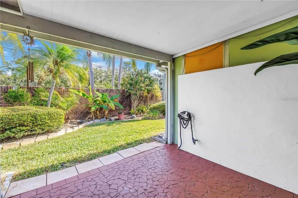 93 Boca Ciega Point Boulevard N St Petersburg FL 33708