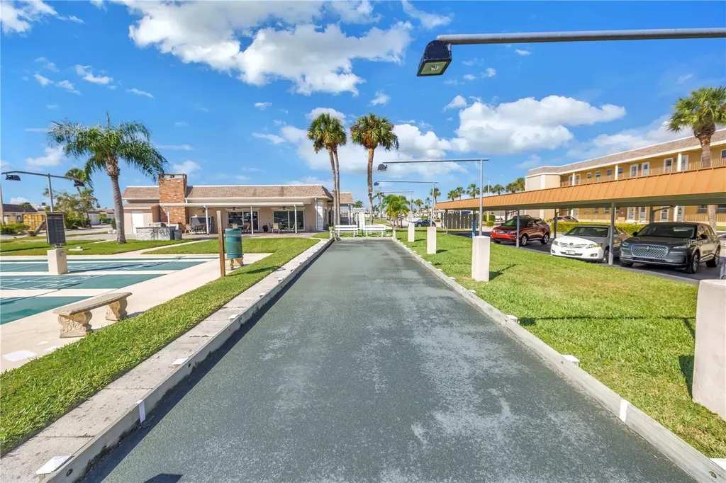 93 Boca Ciega Point Boulevard N St Petersburg FL 33708