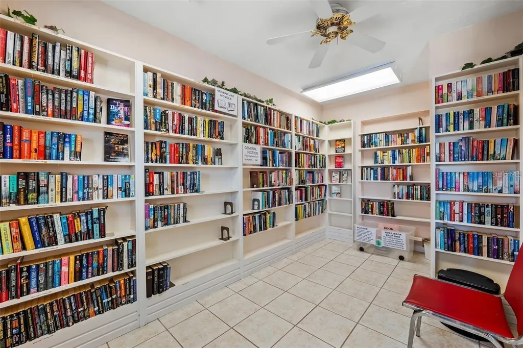 93 Boca Ciega Point Boulevard N St Petersburg FL 33708