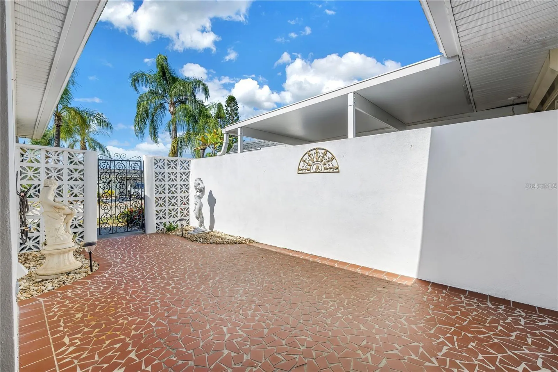93 Boca Ciega Point Boulevard N St Petersburg FL 33708