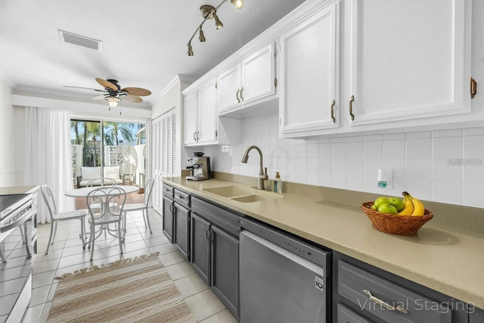93 Boca Ciega Point Boulevard N St Petersburg FL 33708