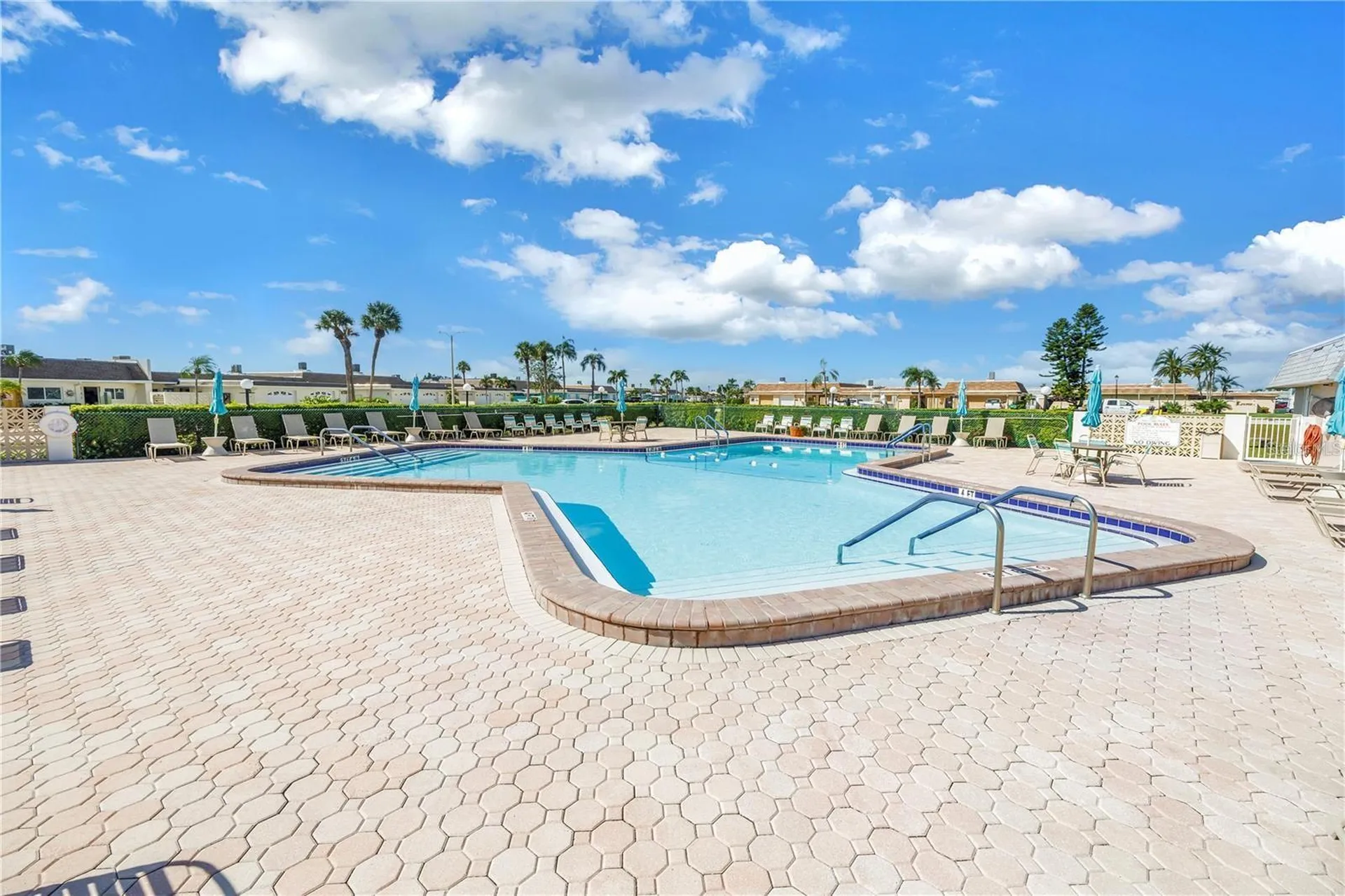 93 Boca Ciega Point Boulevard N St Petersburg FL 33708