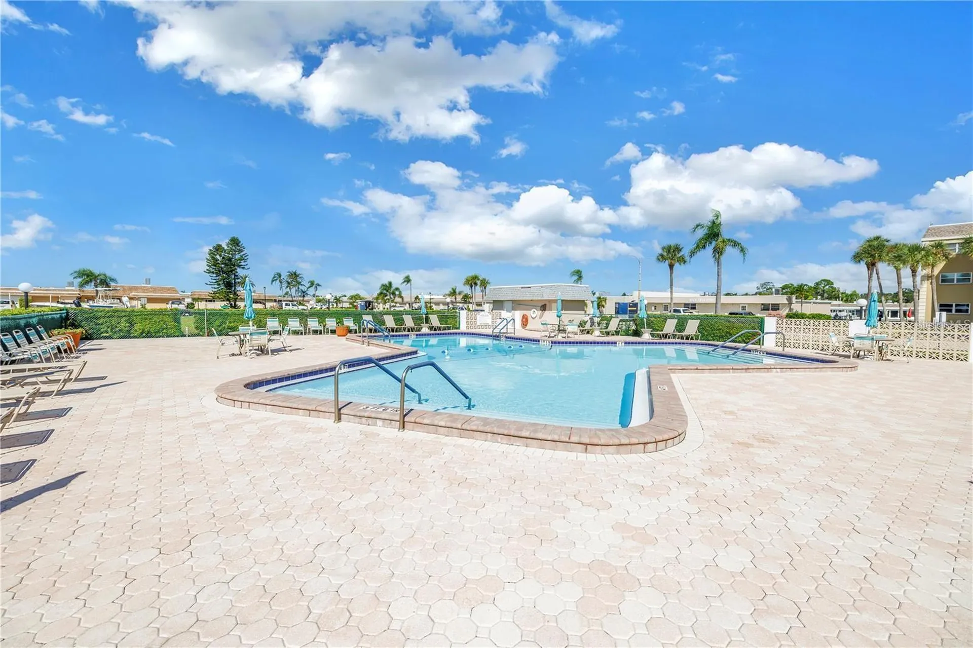 93 Boca Ciega Point Boulevard N St Petersburg FL 33708