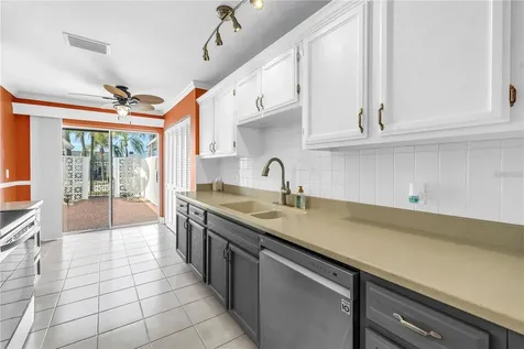 93 Boca Ciega Point Boulevard N St Petersburg FL 33708
