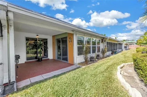 93 Boca Ciega Point Boulevard N St Petersburg FL 33708