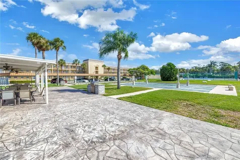 93 Boca Ciega Point Boulevard N St Petersburg FL 33708