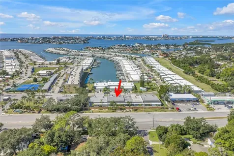 93 Boca Ciega Point Boulevard N St Petersburg FL 33708