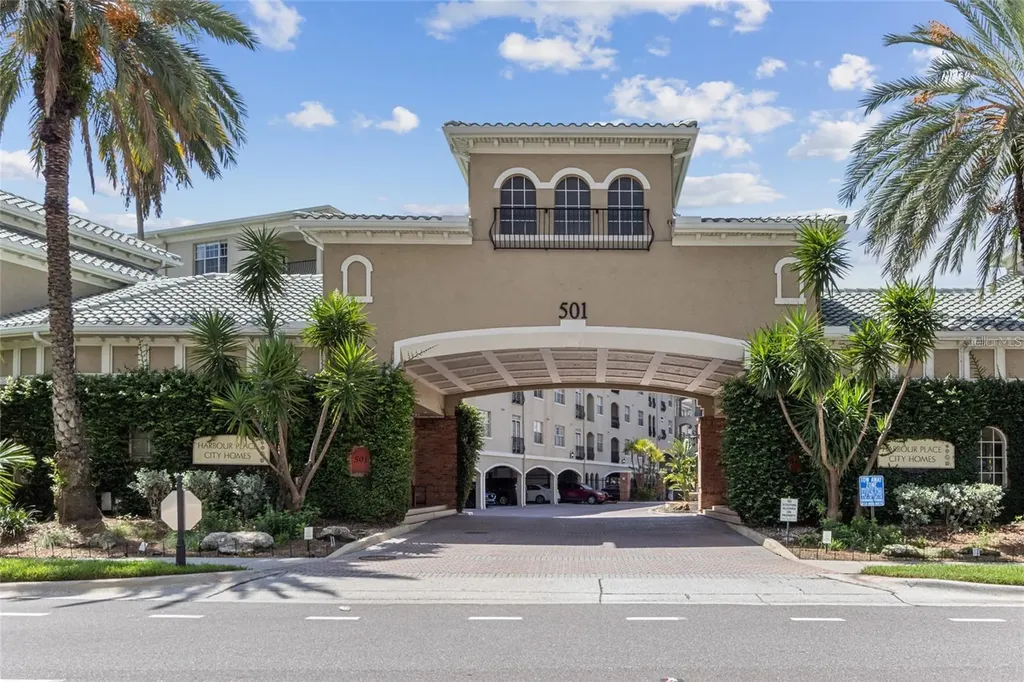 501 Knights Run Avenue Tampa FL 33602