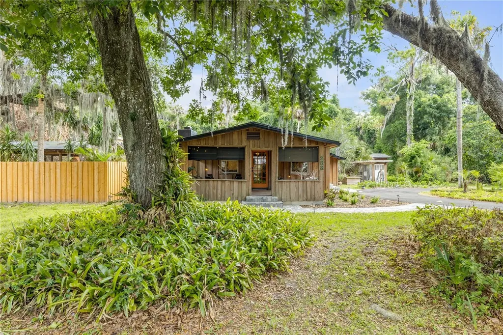 233 W Ariel Road Edgewater FL 32141